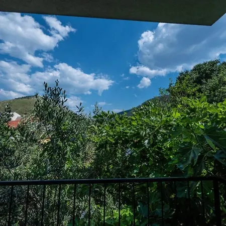 The Old Stone House, Zrnovnica Holiday home Split